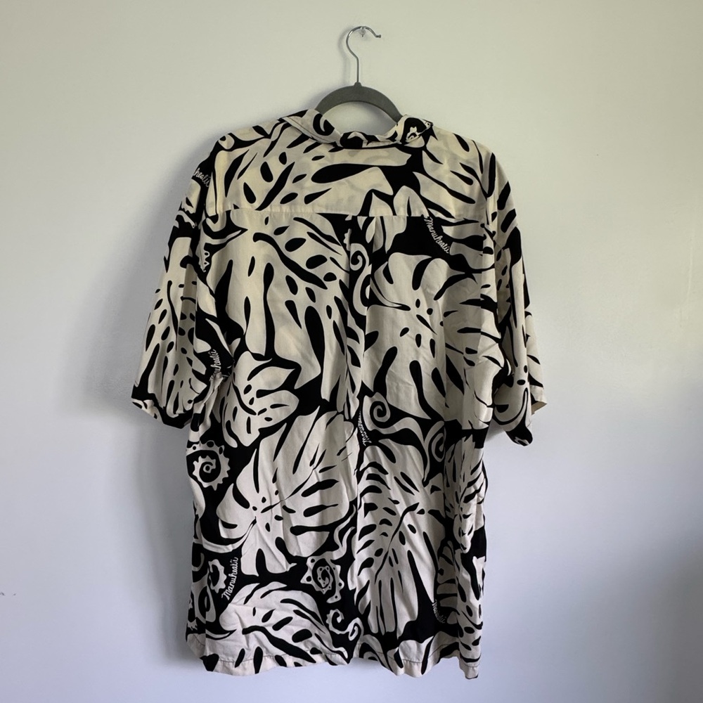 Manuhealii XL monstera pullover *does have flaws - Picture 2 of 4